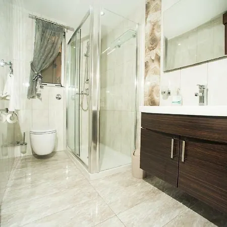Dom wakacyjny Near The Beach Luxury Holiday Mellieħa