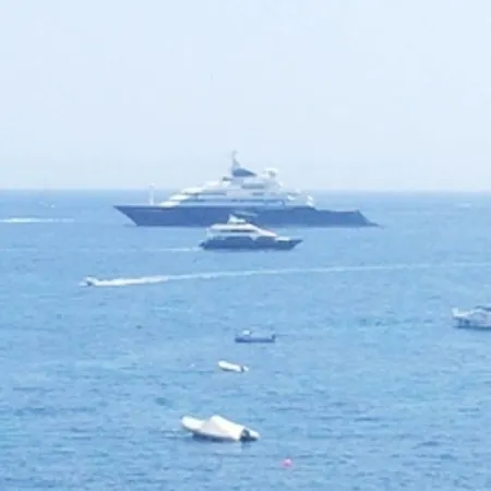Near The Beach Luxury Holiday *