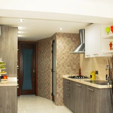 Near The Beach Luxury Holiday Mellieħa